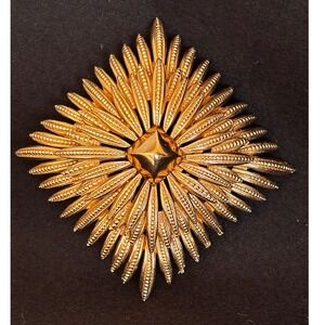 Vtg Crown Trifari Gold Tone Square Sunburst Brooch Starburst Pyramid 1960s